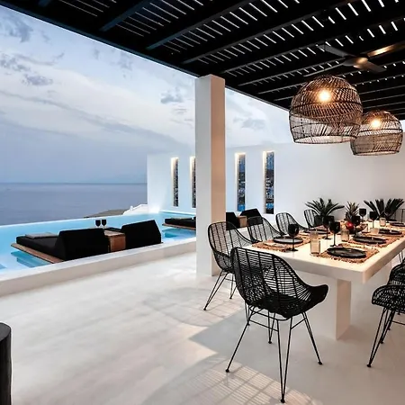 Poseidon Rea Apartment